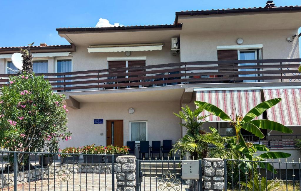 Nice Apartment In Rijeka With House Sea View
