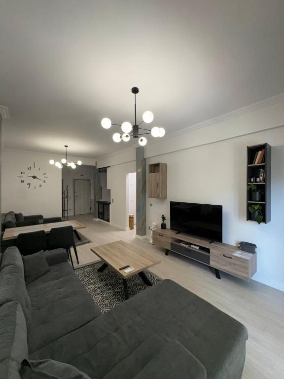 Lovely Faliro Apartment next to Flisvos