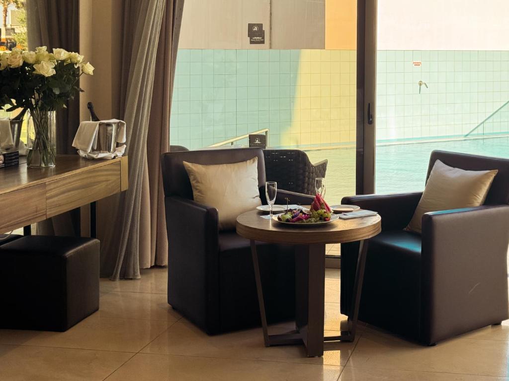 Adams Beach Hotel & Spa - 