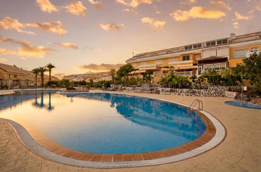 Playa Las Américas El Camisón Pool Suite