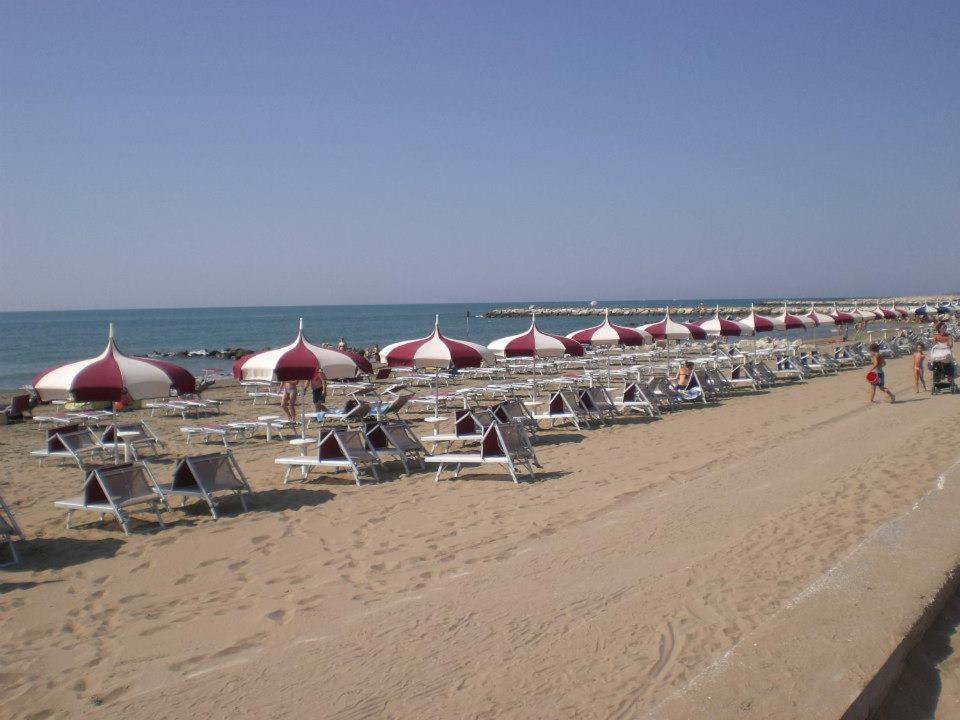 A beach at or near a szállodákat