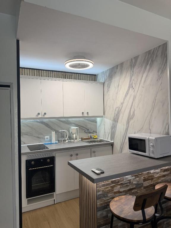 Apartment with Sea View in Benalbeach