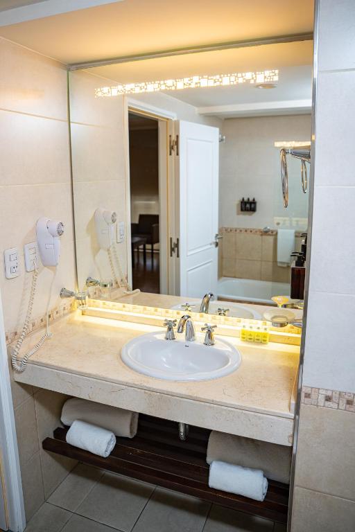 Carat Apart Boutique - 