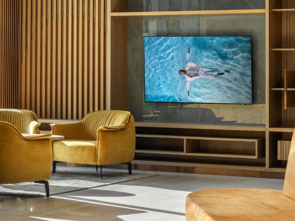 لابی و فضای عمومی Novotel Tbilisi Center - تصویر ۵