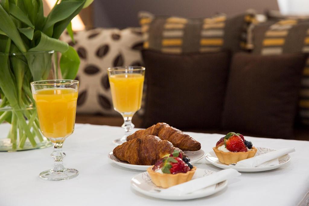 Jedlo v ubytovaní bed & breakfast alebo blízkom okolí