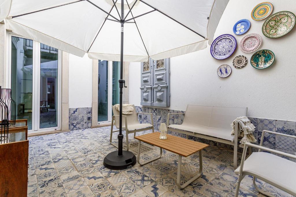 TaviraBliss Garden Apartment