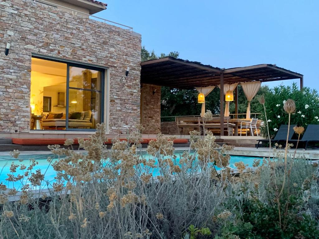 Villa Terra Vecchia -12 personnes, piscine chauffée, vue dégagée