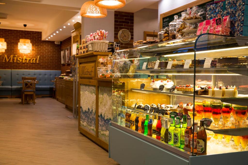 Jedlo v ubytovaní bed & breakfast alebo blízkom okolí
