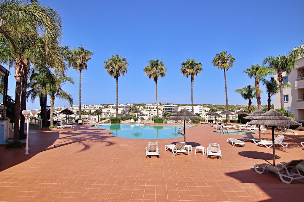 Bel et grand appartement - 2 chambres avec vue sur la mer