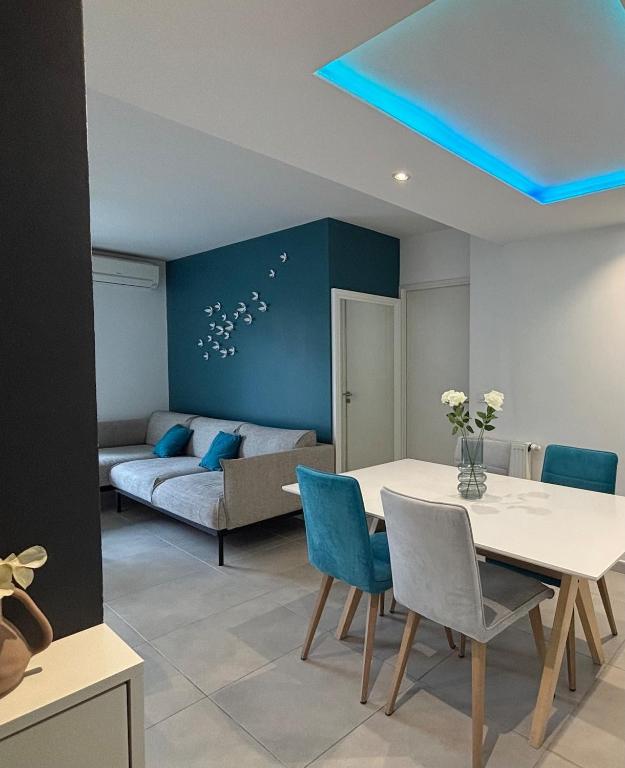 Charming duplex apartment in Antibes