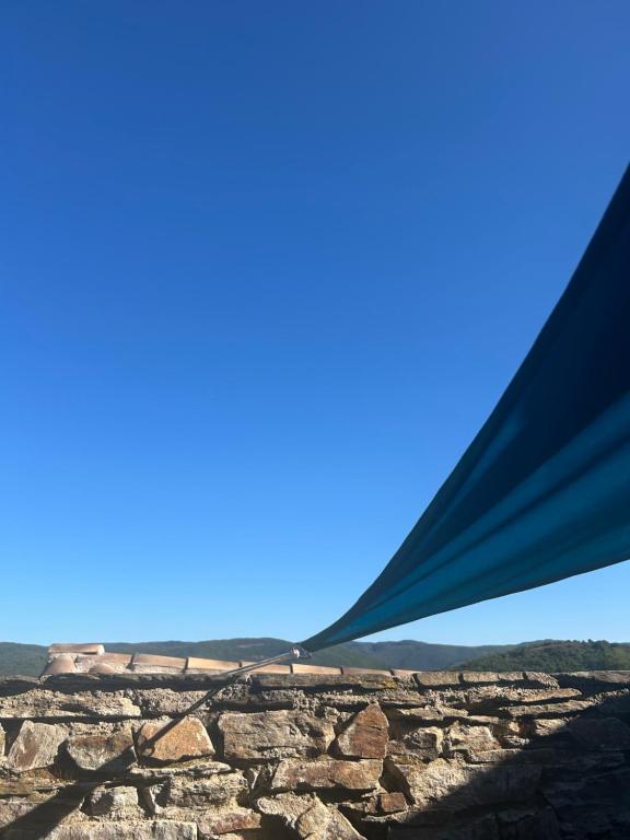 a view of a blue sky from inside a tent at La Bergerie in Saint-Vincent