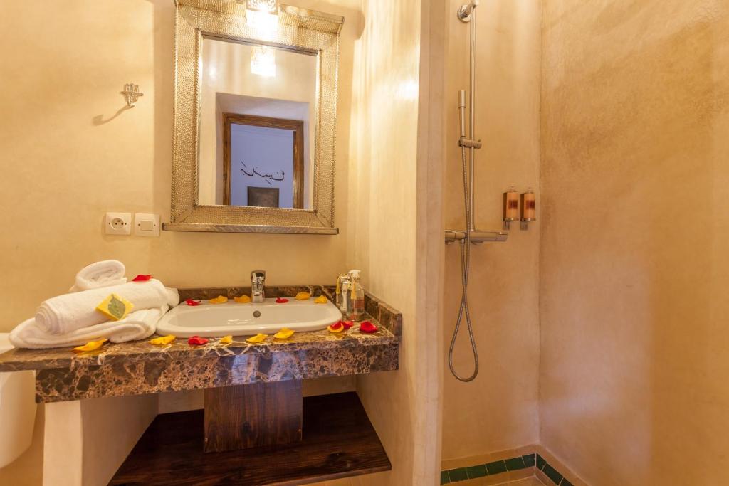 Koupelna v ubytování Riad Dar Yema
