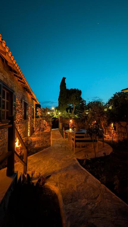 فضای داخلی Mondovilla a charming villa in ancient Side near the theatre just 60 meters from the beach در آنتالیا - تصویر ۳