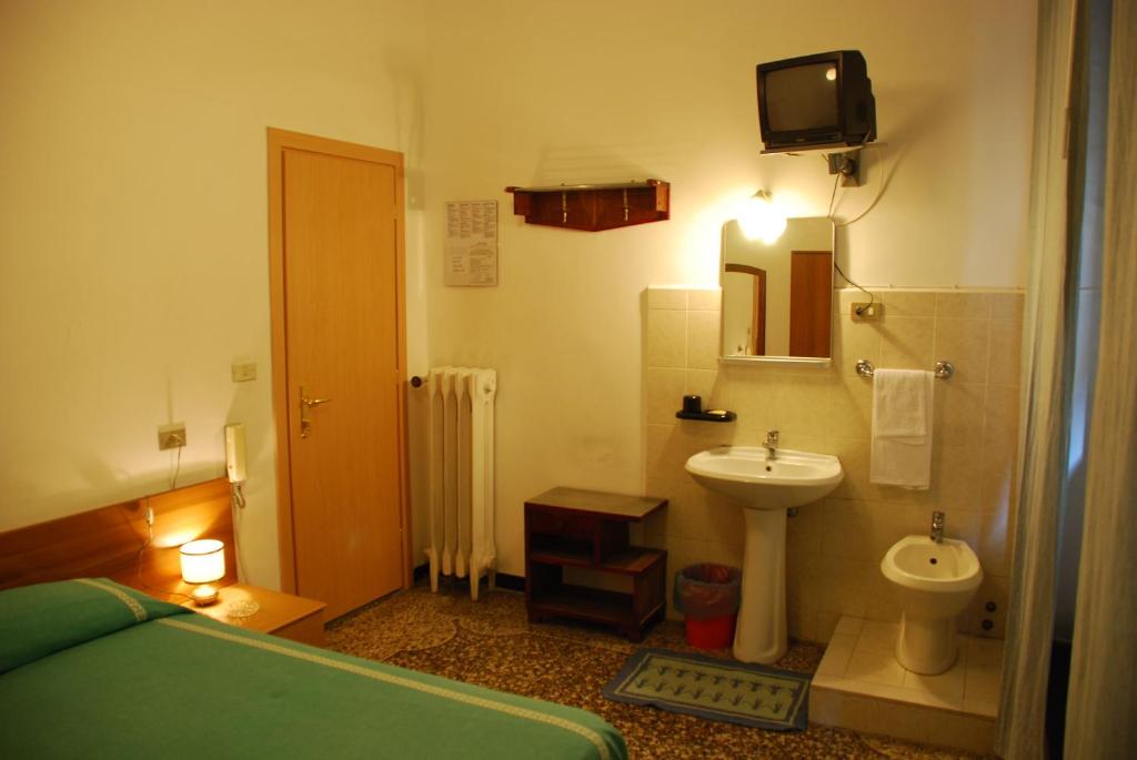 Koupelna v ubytování Hotel Major