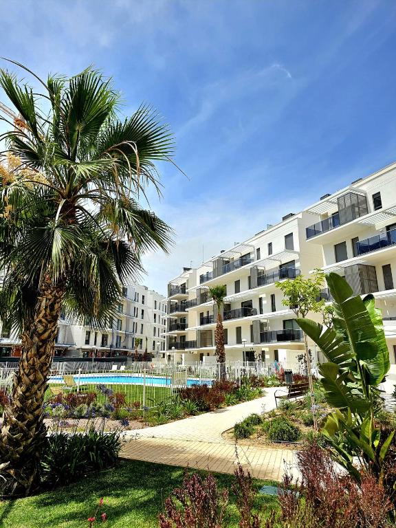 Apartment with Pool and Private Jacuzzi on Rooftop