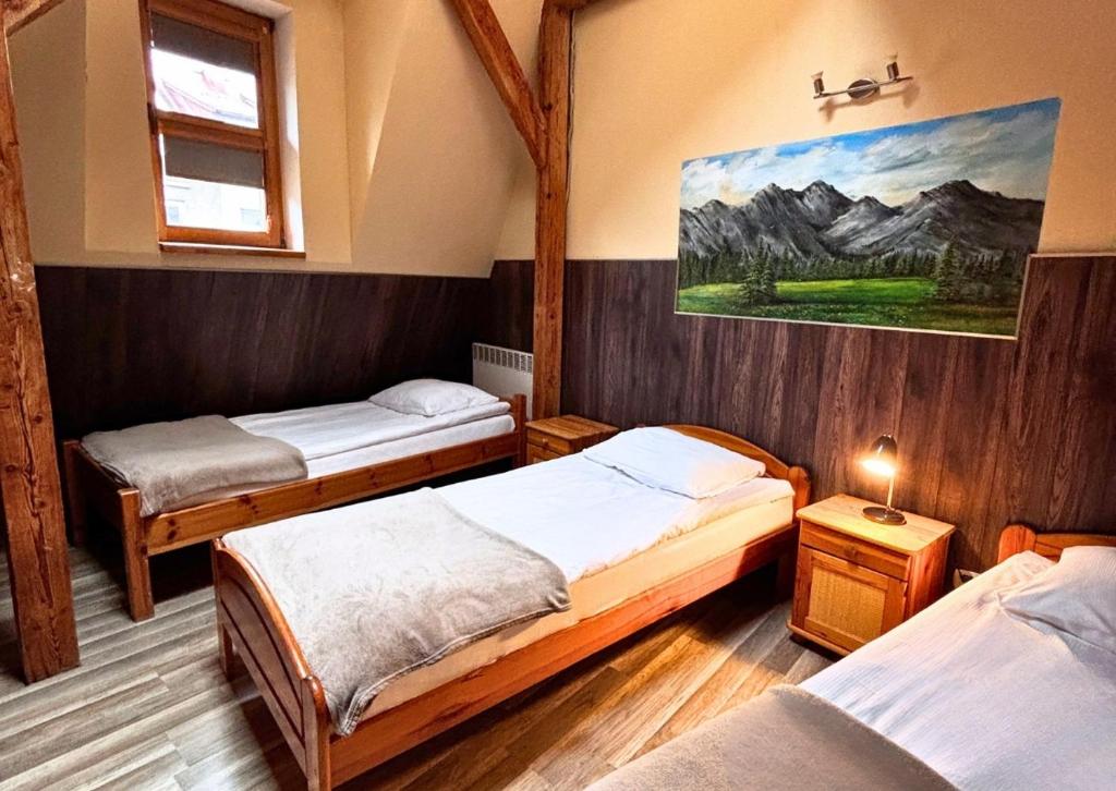 Top Hostel Pokoje Gościnne - Habitación Triple Con Baño Compartido