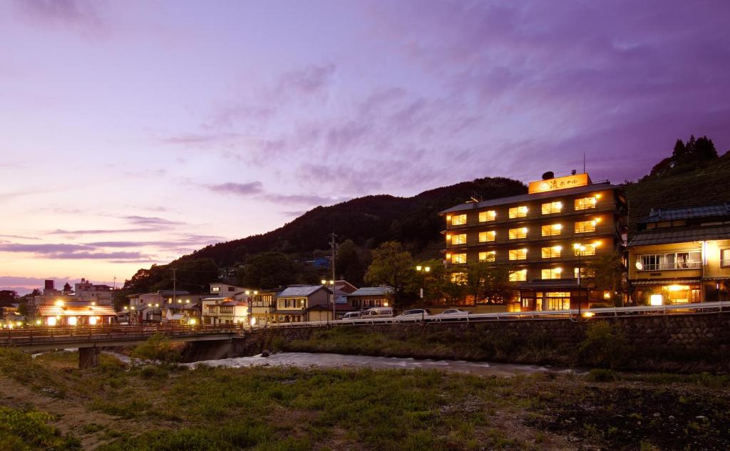Shibu Hotel thumbnail 3