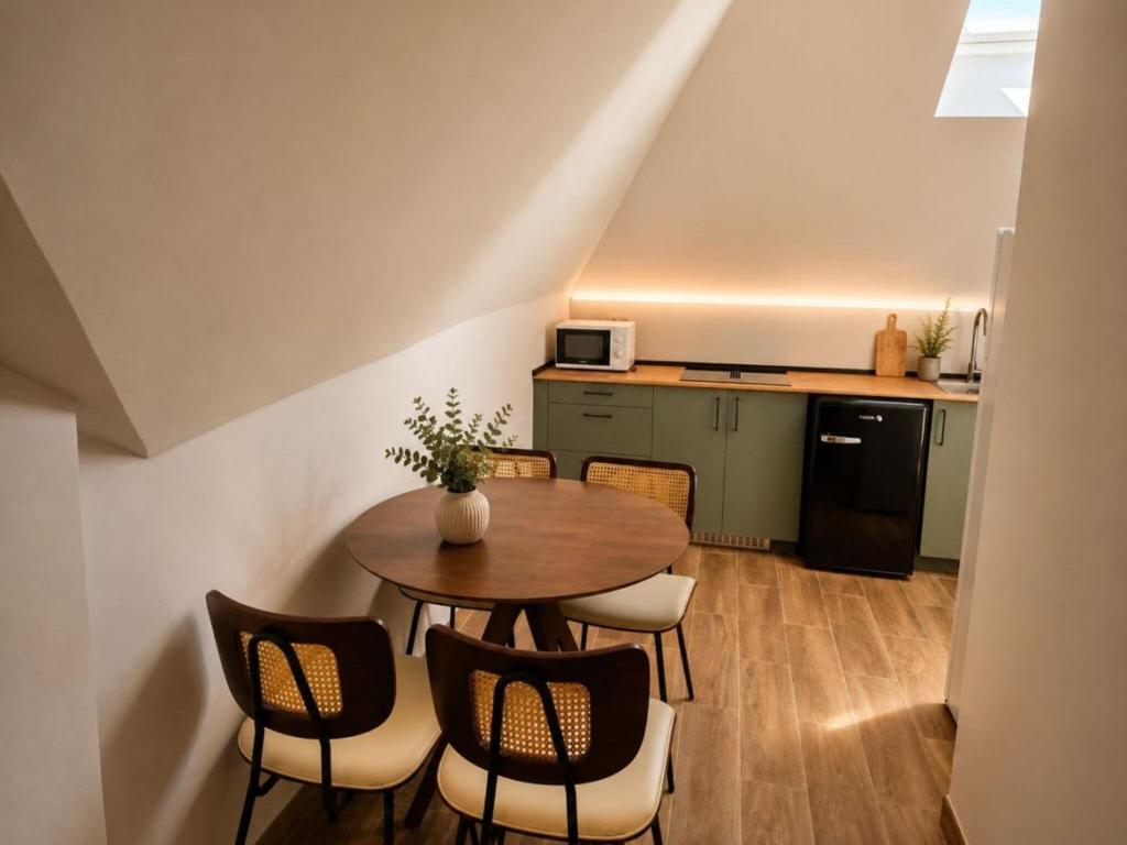 Madrid Pad with 2 Baths