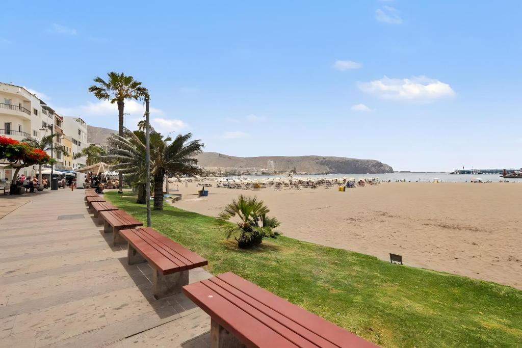 2-bedroom Exclusive Los Cristianos