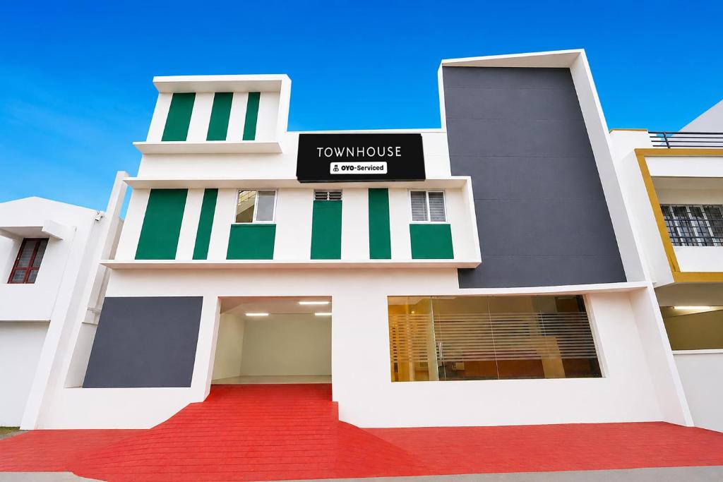 Ej Rode Building Super Townhouse Erode Bus Terminal Formerly Everest Viji Residency ...