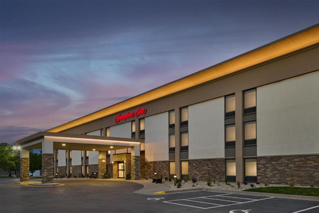 a rendering of the front of a hotel at Hampton Inn Janesville in Janesville