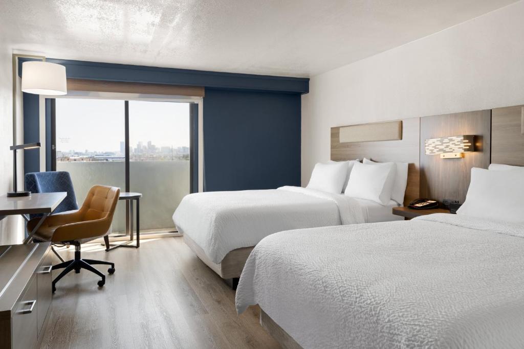 Comfort Inn Denver Central - 