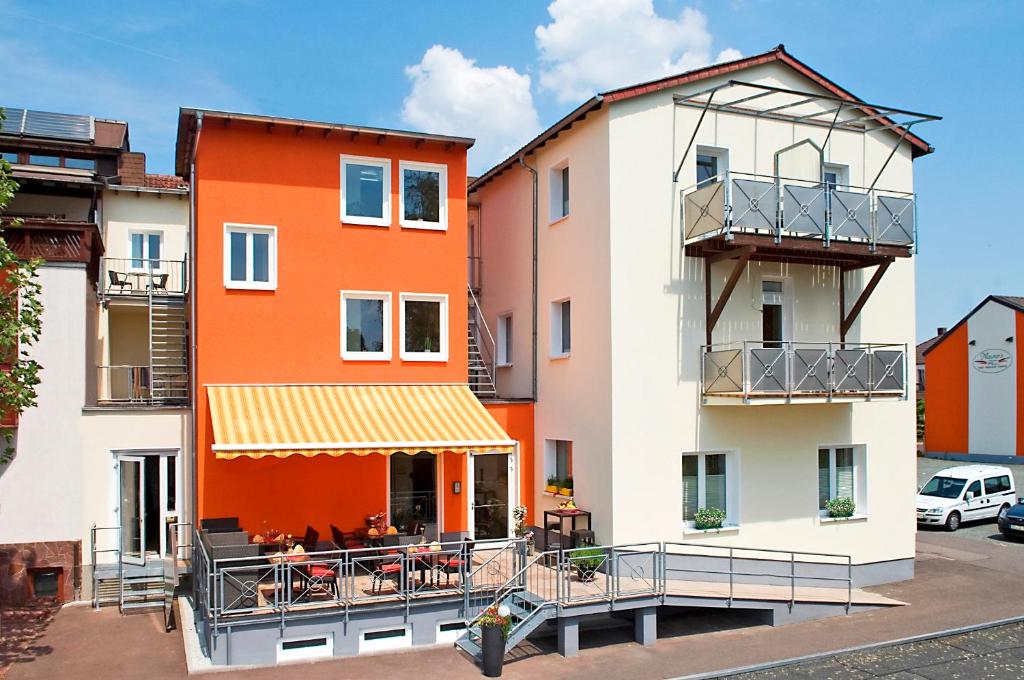 Budova, kde se hotel nachází