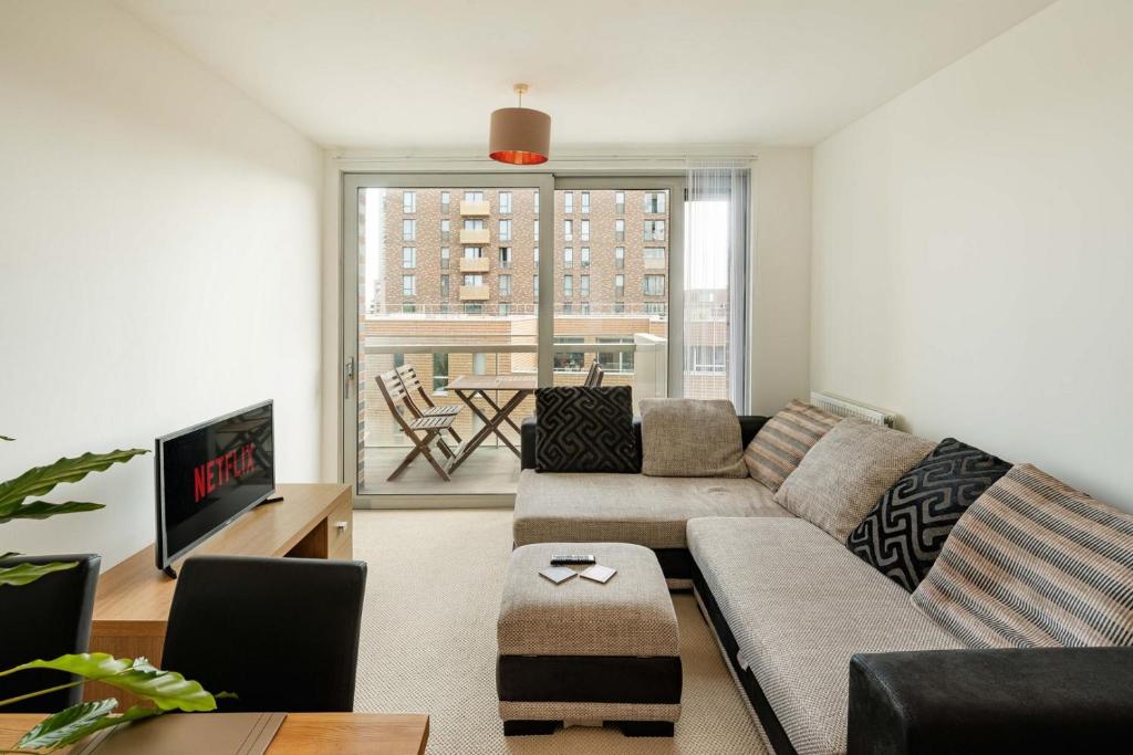 Modern Flat with Balcony near Hackney Wick