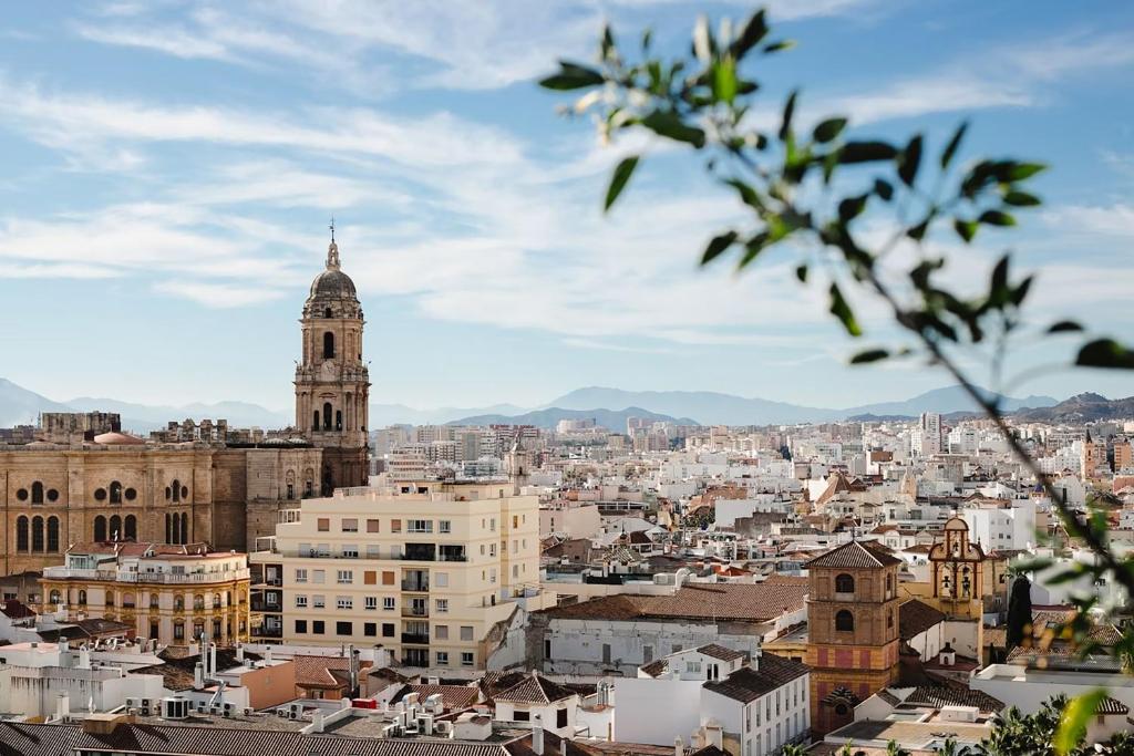 Cubo's Las Americas Malaga Apartment