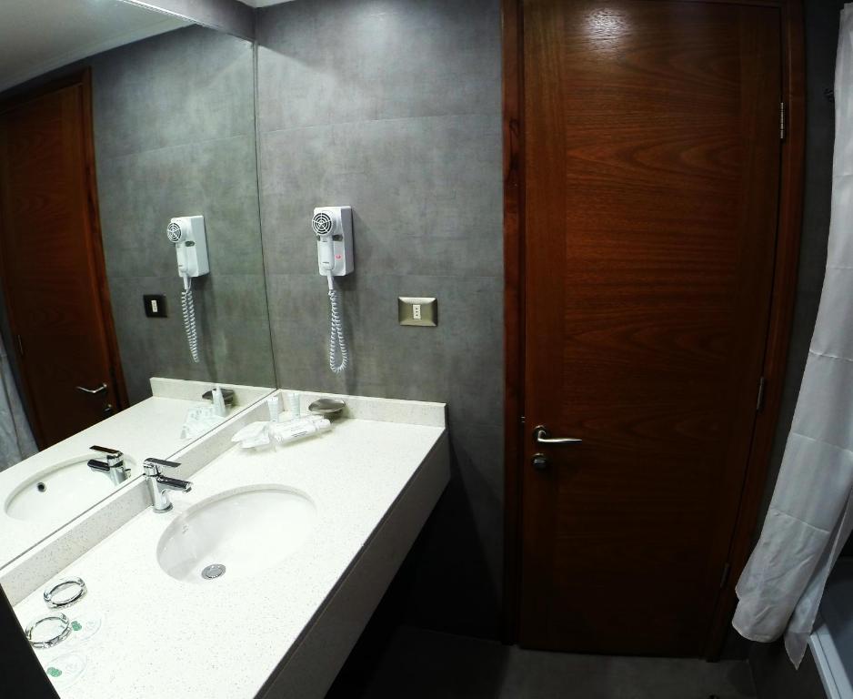 Koupelna v ubytování Hotel Diego de Almagro Providencia