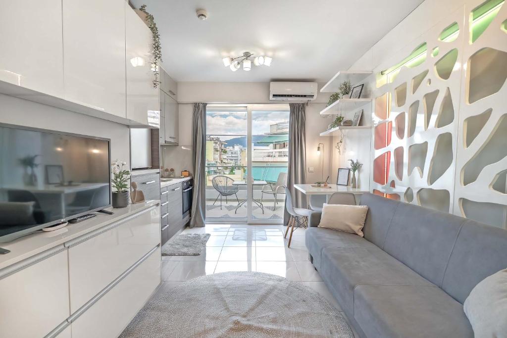 Kosmos Stay - Next to Metro Station