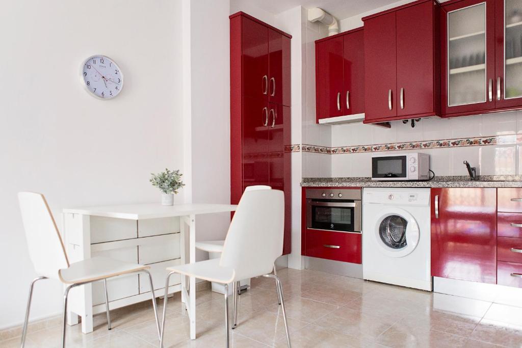 Kuchyňa alebo kuchynka v ubytovaní Hello Málaga Flat Delicias