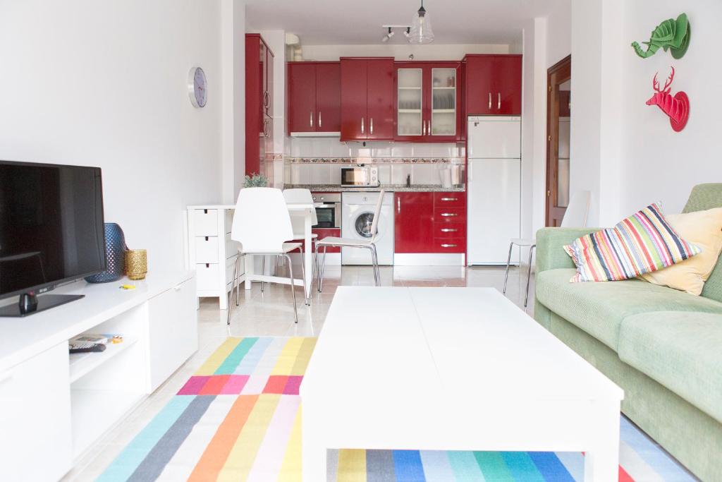 Kuchyňa alebo kuchynka v ubytovaní Hello Málaga Flat Delicias