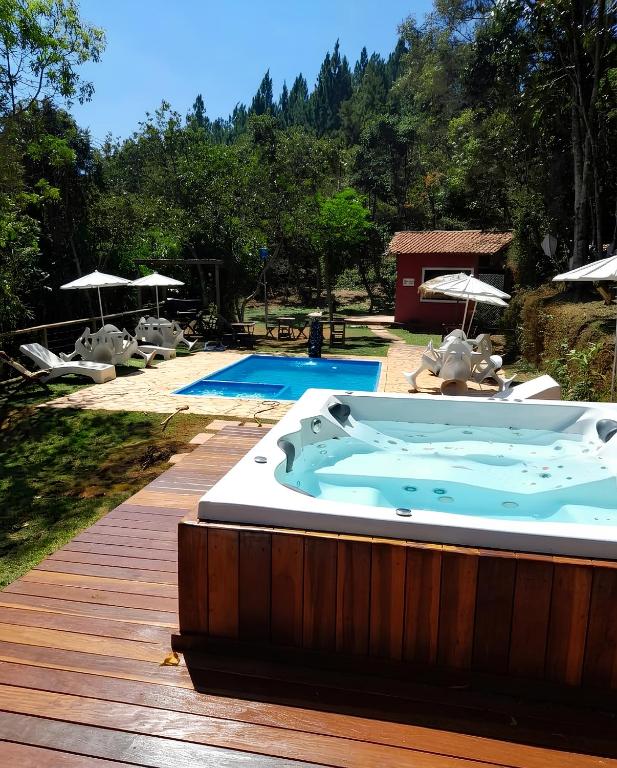 Swimming pool sa o malapit sa Pousada Canto Da Lua - Macacos