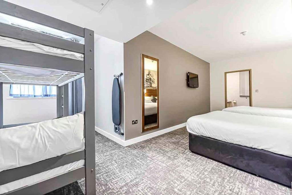 Heeton Concept Hotel - City Centre Liverpool - 