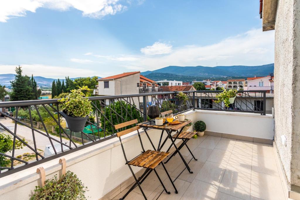 Studio Petar w priv parking and balcony near beach