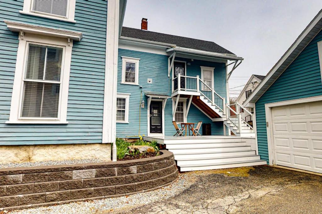 Gallery image of Charming upstairs duplex with fast WiFi, partial AC, & walkable location in Bucksport