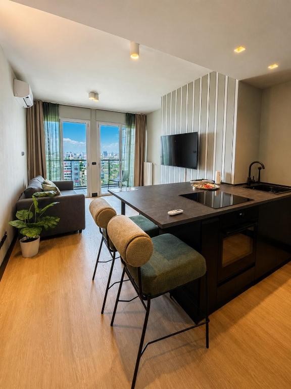 Skyline House - FREE PARKING & TERRACE