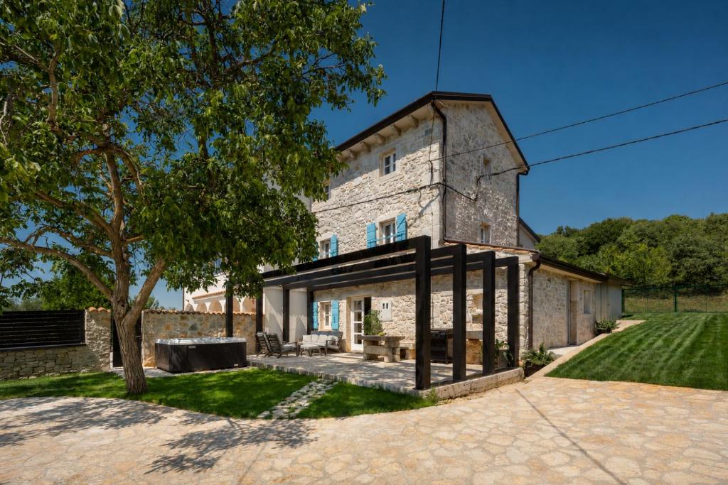 Villa Brisa - 3 En-Suite Bedrooms and Private Jacuzzi