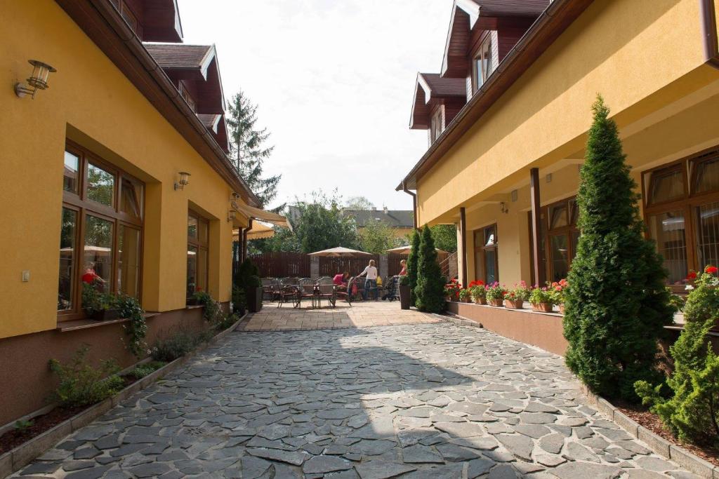Budova, kde se hotel nachází