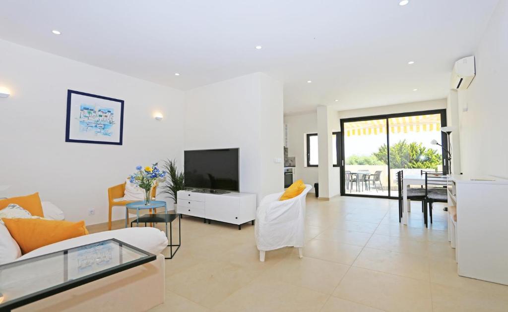A08 - Magnolia Sea View Apartment