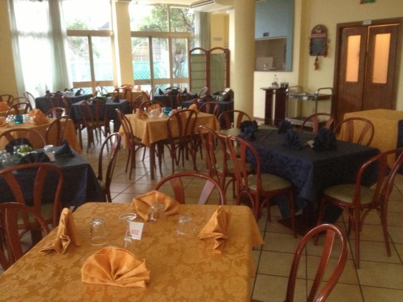 Gallery image of Hotel ristorante cavallino in Cesenatico