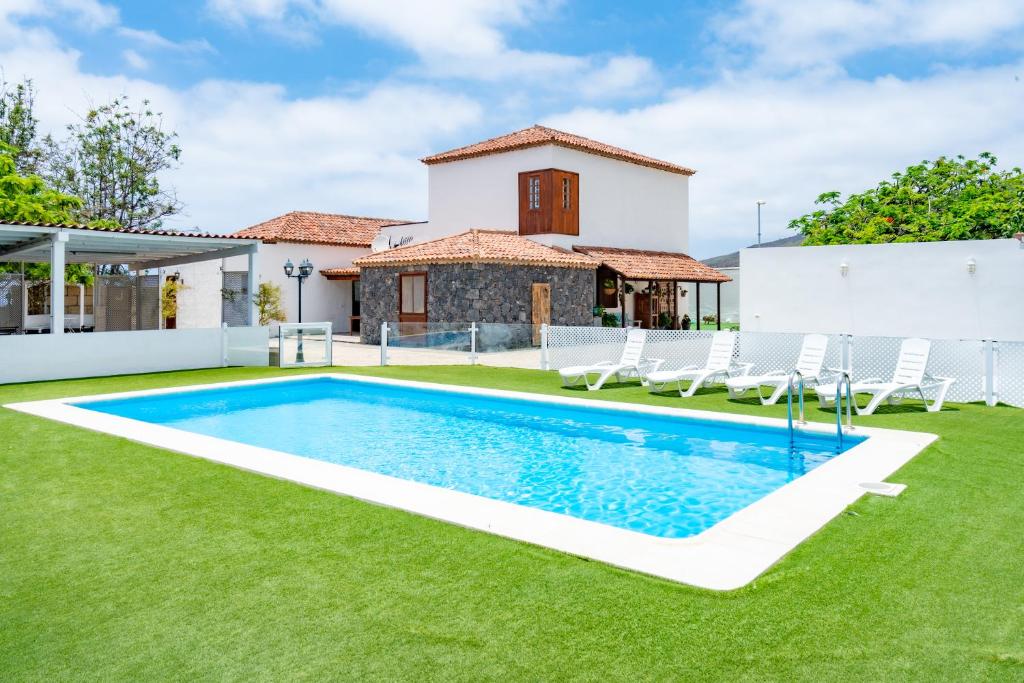 Villa La Rueda Heated Private Pool, Billiard & BBQ