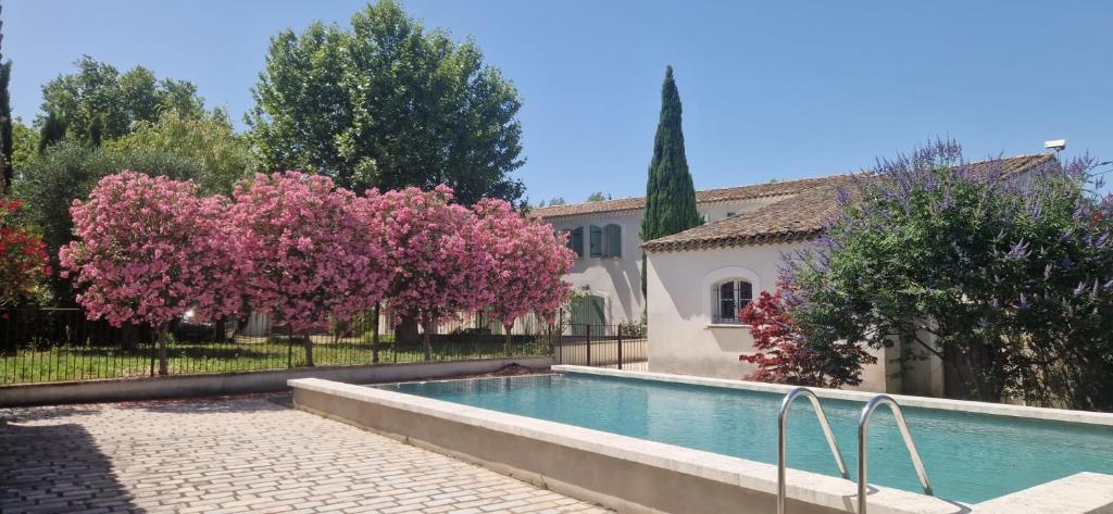Mas Crillones avec Piscine - familles & groupes
