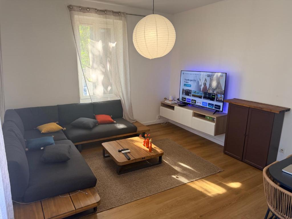 logement entier chambre salon proche du velodrome et Prado calme et spacieux
