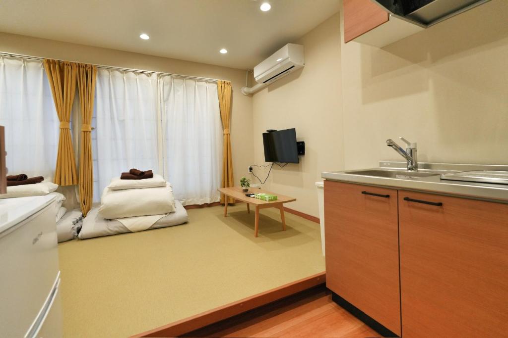 BSY302 Iriya 4 Min, Open-Plan Japanese Room, Sleeps 4