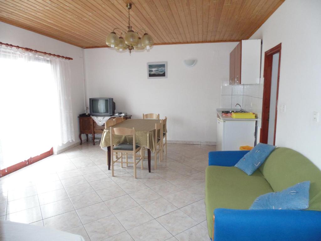 Apartments CICO Starigrad Paklenica - Apartamento De Una Habitación Con Balcón