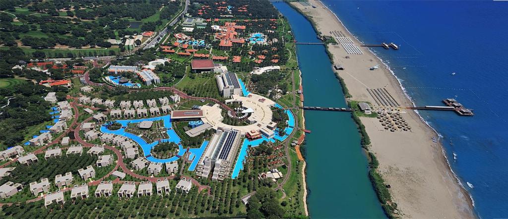 A bird's-eye view of Gloria Serenity Resort