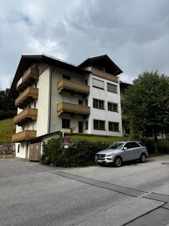 a car parked in front of a building at Sonnenblick in Bad Tölz
