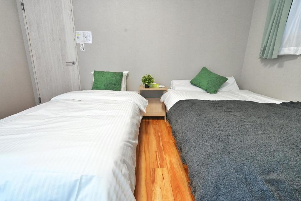 ZJ301 1BR Home for Groups, Hanzomon and Toei Shinjuku Lines, 3 Beds
